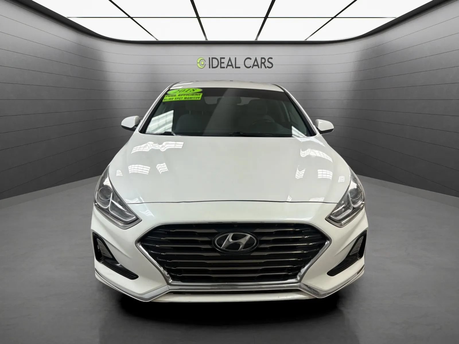 Used 2018 Hyundai Sonata SE w/ Cargo Package FWD image 2
