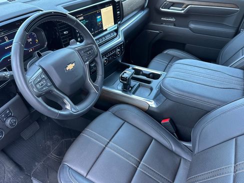Used 2025 Chevrolet Silverado 1500 High Country AWD/4WD image 10