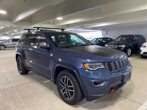 Used 2021 Jeep Grand Cherokee Trailhawk w/ Trailhawk Luxury Group AWD/4WD image 7