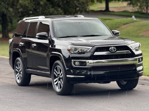 Used 2016 Toyota 4Runner Limited AWD/4WD image 3