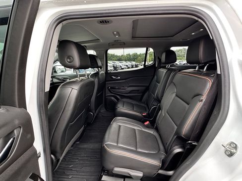 Certified 2021 GMC Acadia AT4 w/ Technology Package AWD/4WD image 24