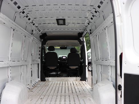 Used 2025 RAM ProMaster 2500 w/ Convenience Group FWD image 40