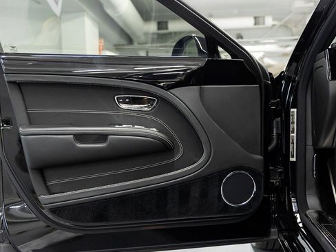 Used 2016 Bentley Mulsanne RWD image 25