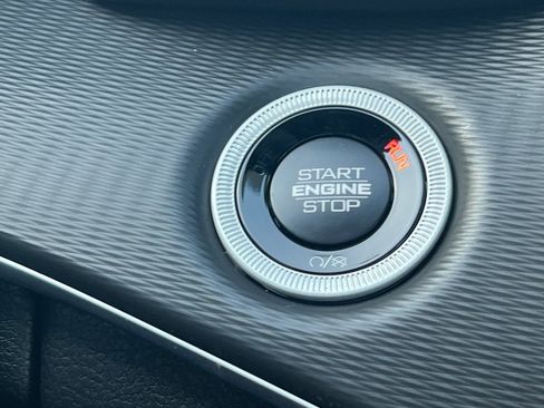 New 2025 Jeep Grand Cherokee Altitude image 20