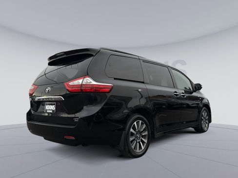 Used 2019 Toyota Sienna Limited Premium image 13