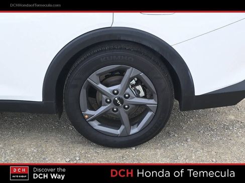 Used 2025 Kia K4 LXS image 22