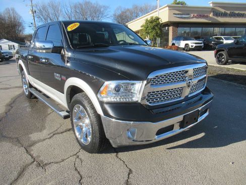 Used 2016 RAM 1500 Laramie w/ Convenience Group image 9