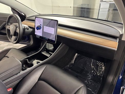 Used 2020 Tesla Model 3 Performance image 19