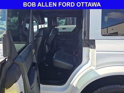 Used 2025 Ford Bronco Outer Banks AWD/4WD image 19