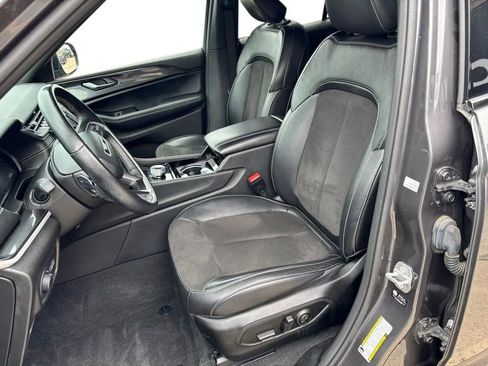 Used 2022 Jeep Grand Cherokee Altitude AWD/4WD image 20