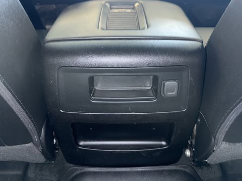 Used 2018 GMC Sierra 3500 SLT w/ Duramax Plus Package AWD/4WD image 37