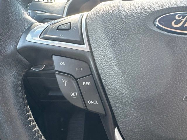 Used 2017 Ford Edge SEL w/ Equipment Group 201A AWD/4WD image 26