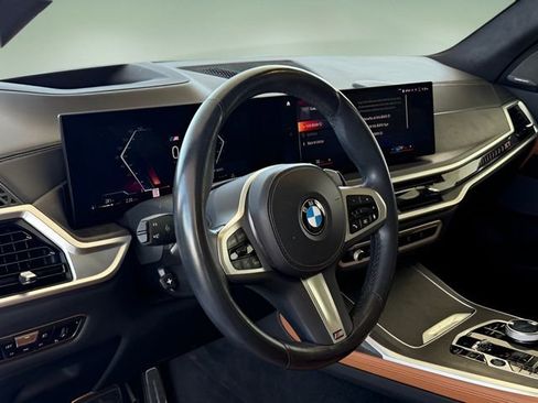 Certified 2023 BMW X7 xDrive40i w/ M Sport Package image 19