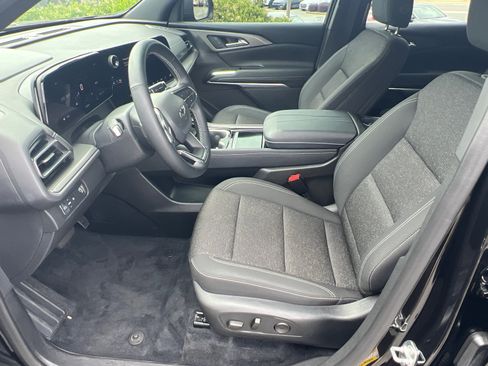 Used 2024 Chevrolet Traverse LT w/ Midnight/Sport Edition FWD image 9