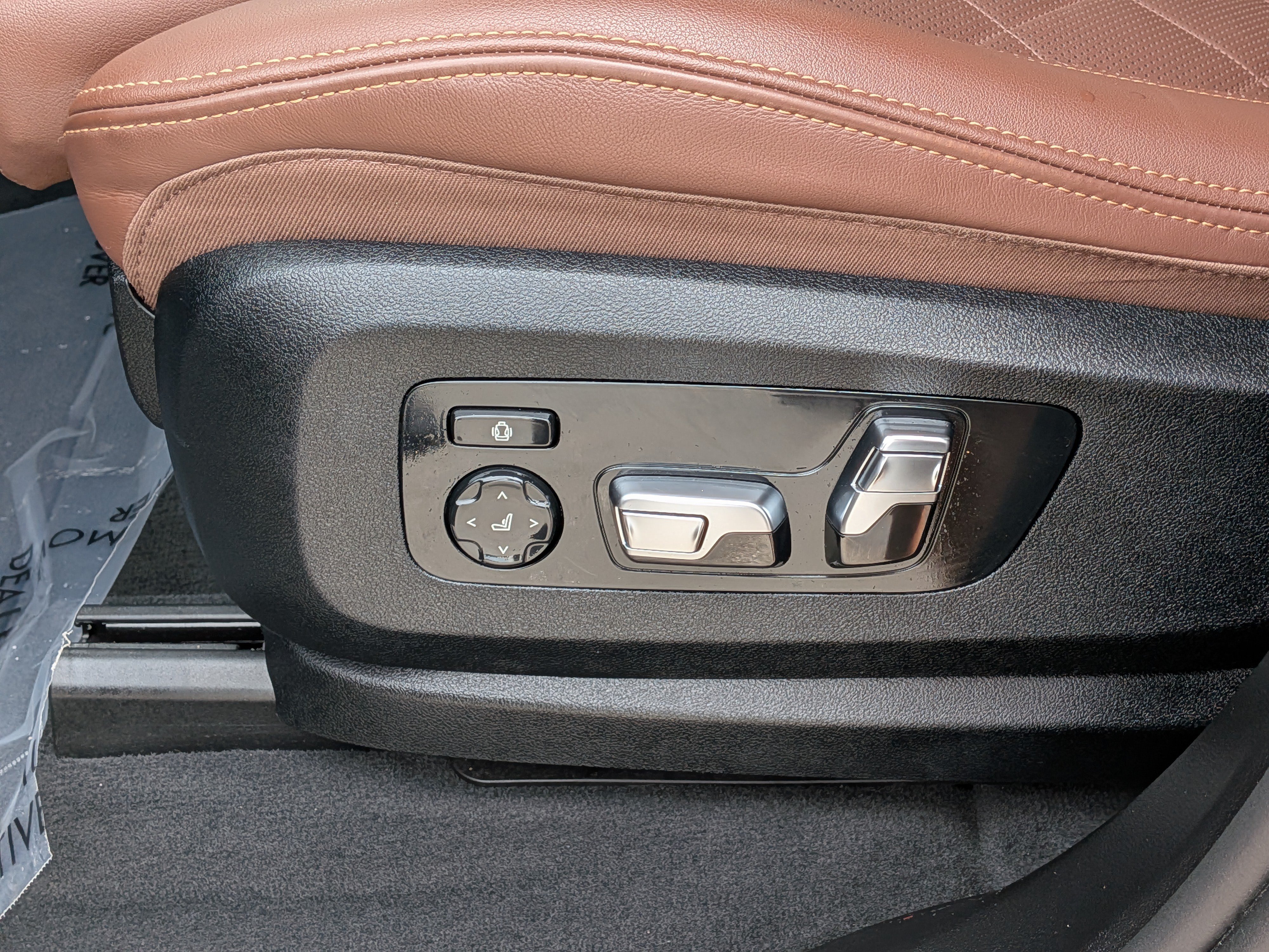 Used 2026 BMW X5 xDrive40i w/ M Sport Package AWD/4WD image 22