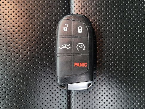 Used 2022 Dodge Charger SXT w/ Leather Interior Group image 32