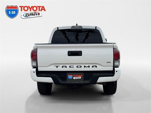 Certified 2021 Toyota Tacoma TRD Off-Road image 4