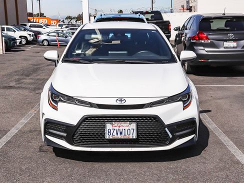 Used 2022 Toyota Corolla SE image 2