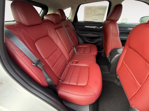 New 2025 MAZDA CX-5 Carbon Edition image 18