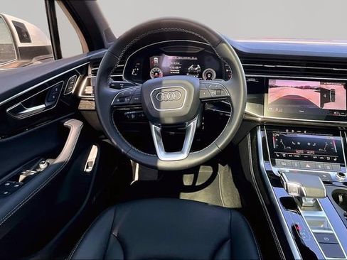 Used 2026 Audi Q7 2.0T Premium Plus w/ Premium Plus Package AWD/4WD image 5