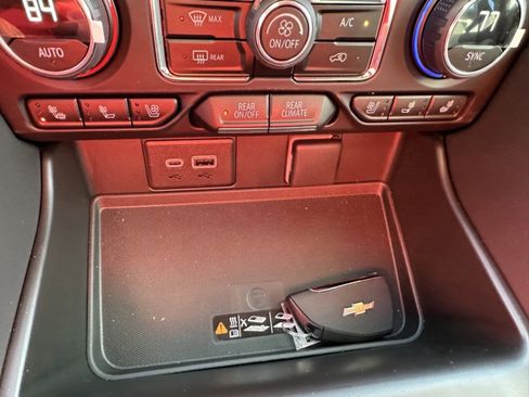 Used 2023 Chevrolet Tahoe High Country image 28