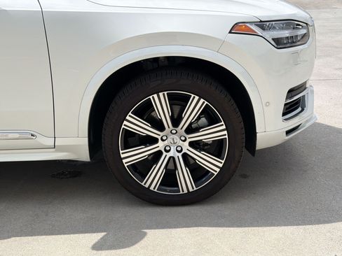 Used 2024 Volvo XC90 T8 Plus w/ Protection Package Premier AWD/4WD image 11