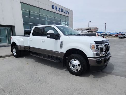 Used 2022 Ford F350 King Ranch w/ FX4 Off-Road Package image 3