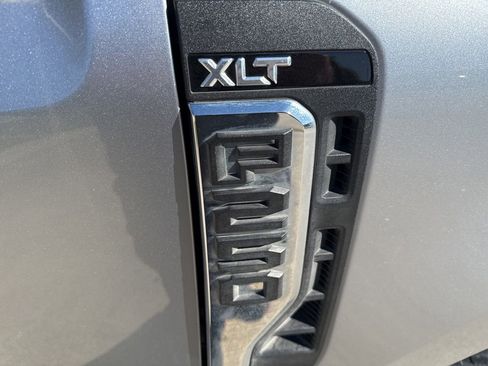 Certified 2024 Ford F250 XLT w/ FX4 Off-Road Package image 16