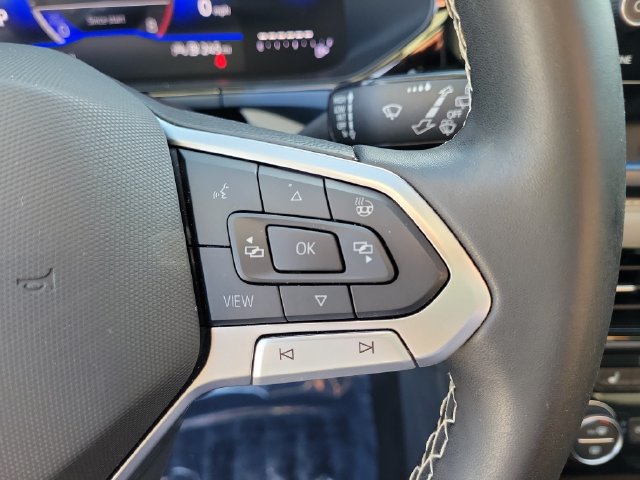 Certified 2024 Volkswagen Taos SE w/ Panoramic Sunroof Package FWD image 21