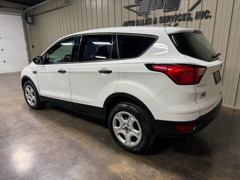 Used 2019 Ford Escape S image 5