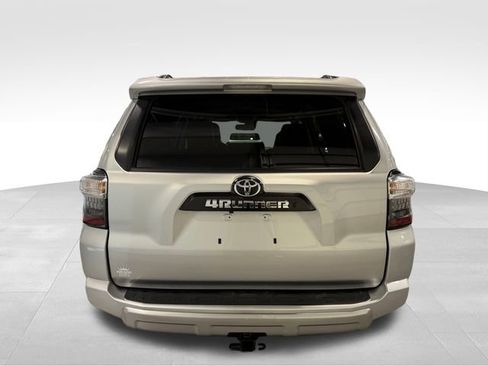 Used 2024 Toyota 4Runner TRD Off-Road Premium image 6