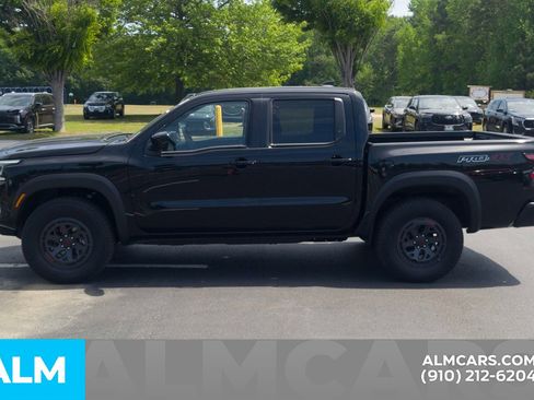 Used 2026 Nissan Frontier PRO-4X AWD/4WD image 11