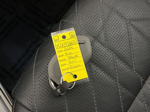 Certified 2024 Kia Telluride SX Prestige X-Line image 35