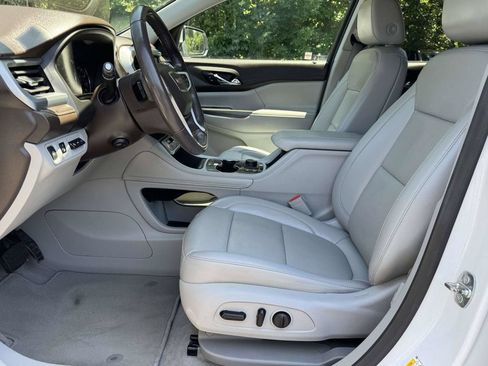 Used 2021 GMC Acadia SLT w/ Technology Package FWD image 21