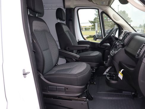 New 2026 RAM ProMaster 2500 w/ Convenience Group image 24