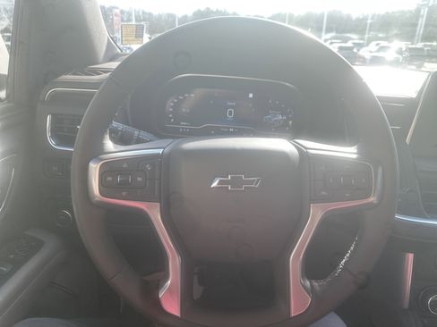 Used 2023 Chevrolet Tahoe Z71 image 17