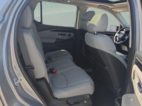 Used 2023 Honda Pilot Touring image 15