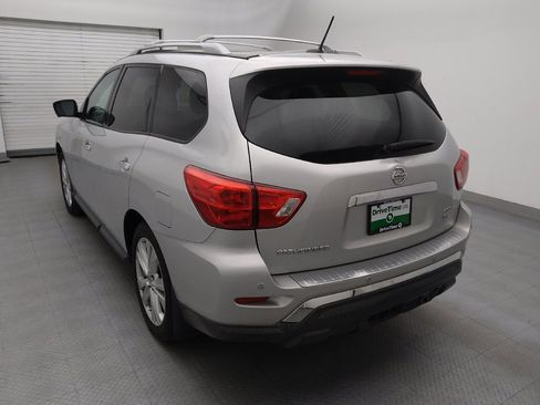 Used 2018 Nissan Pathfinder SL w/ SL Premium Package AWD/4WD image 5
