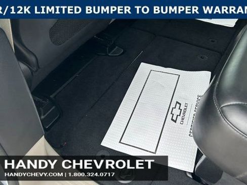 Used 2024 Chrysler Pacifica Touring-L image 39