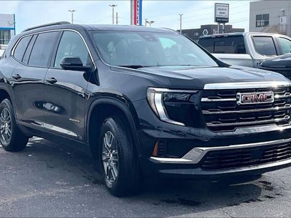 Used 2025 GMC Acadia Elevation