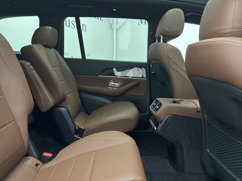 Used 2026 Mercedes-Benz GLS 450 4MATIC image 29