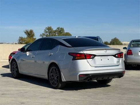 Used 2023 Nissan Altima 2.0 SR image 8