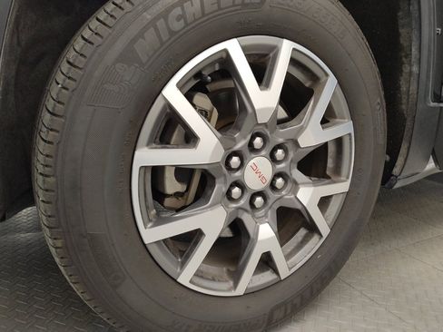 Used 2020 GMC Acadia SLE w/ Driver Convenience Package FWD image 31
