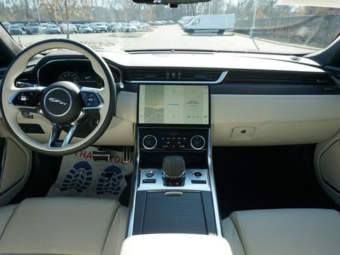 Used 2024 Jaguar XF R-Dynamic SE image 16