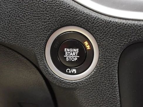 Used 2022 Dodge Charger SXT image 27