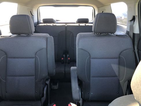 Used 2023 GMC Acadia SLE w/ Driver Convenience Package image 13