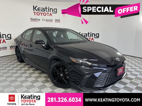 Certified 2025 Toyota Camry SE FWD image 2