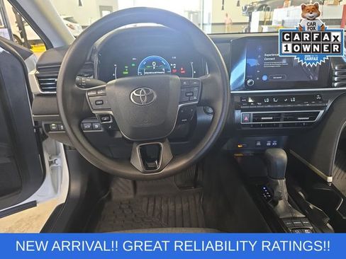 Used 2025 Toyota Camry LE AWD/4WD image 12