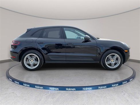 Used 2017 Porsche Macan Base image 5