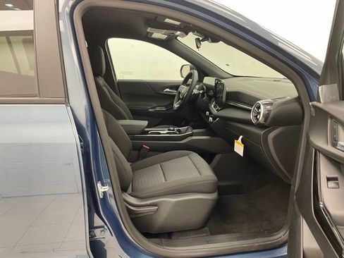 New 2026 Chevrolet Equinox LT AWD/4WD image 12